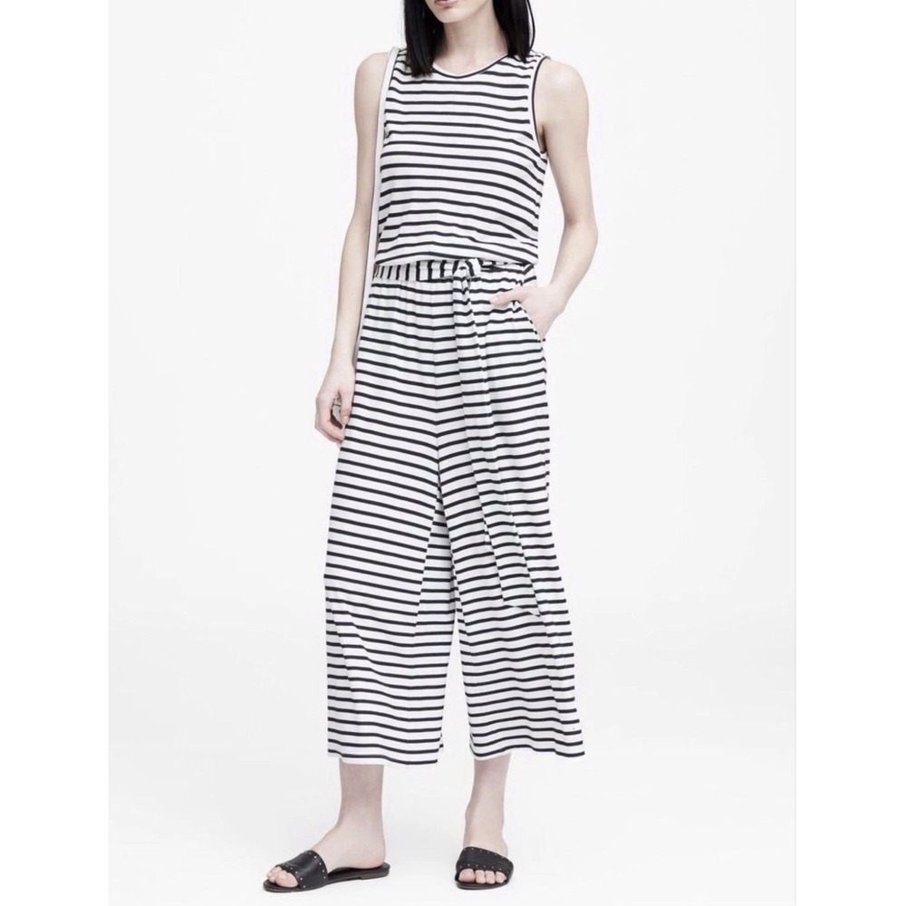 Banana Republic Wide Leg Jumpsuit Size‎ 6 White Navy Blue Stripe Belted Waist